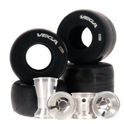 Set de 4 roues Vega XM4 (blanc) montés sur jantes aluminium
